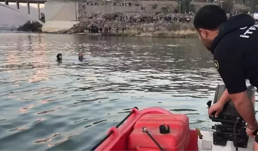 Cizre’de Dicle Nehri’ne Düşen Ahmet İçin Arama Sürüyor