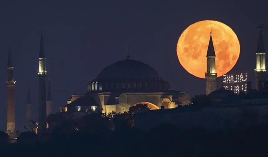 Mübarek Üç Aylar Yarın Başlıyor: 33 Yıl Sonra Bir İlk