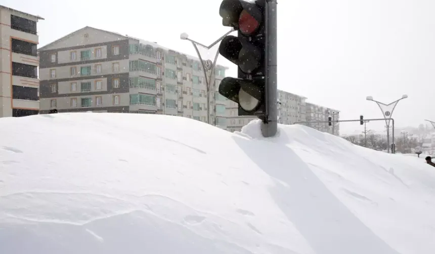 Bitlis’te Kar Kalınlığı 4 Metreyi Geçti