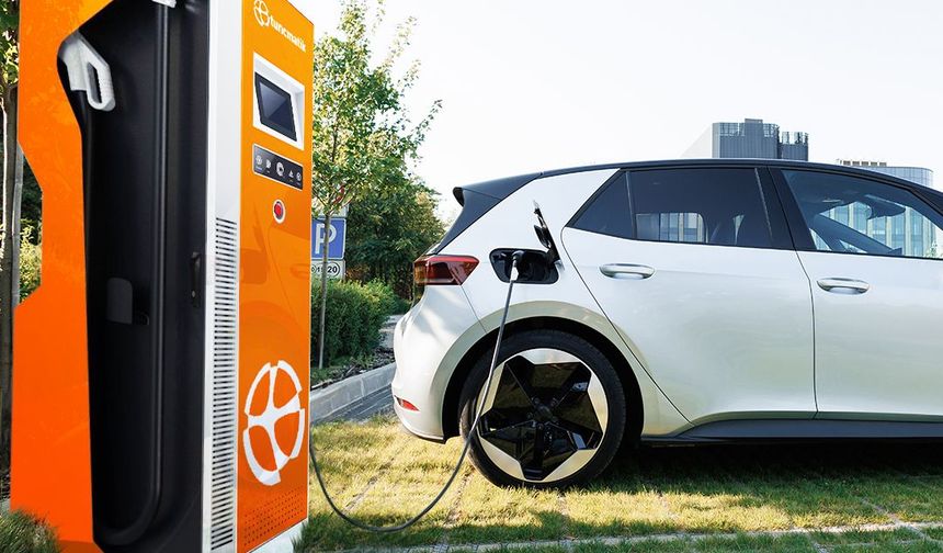 Şarj İstasyonu Çözümleri ile Elektrikli Araçlar İçin Güvenli ve Hızlı Enerji