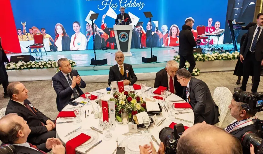 Avrasya Üniversitesi 15. Yılını Görkemli Törenle Kutladı