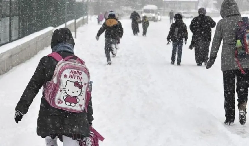 Trabzon’un Of Ve Tonya İlçelerinde Okullar Tatil Edildi