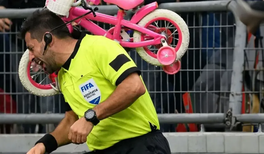 Malatya’da Maçta Hakeme Yabancı Madde İsabet Etti