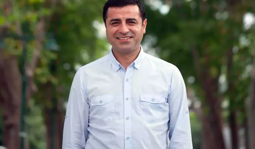 Selahattin Demirtaş’ın Cezaevinden Yeni Fotoğrafı Paylaşıldı