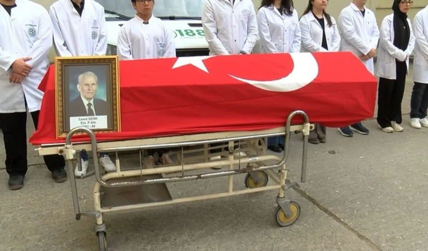 Kadavra Olan Emekli Albay Son Yolculuğuna Uğurlandı