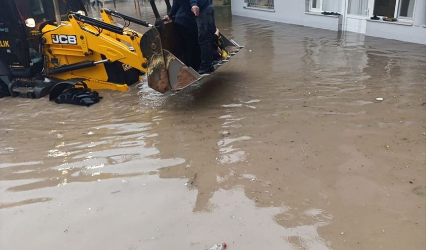 Hatay Reyhanlı’da Sağanak Hayatı Olumsuz Etkiledi