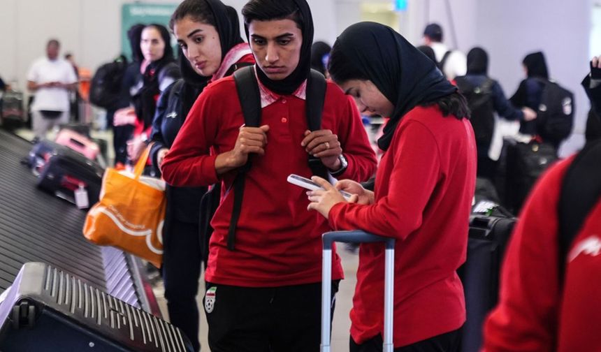 İran Kadın Futbol Takımı İstanbul’a Geldi