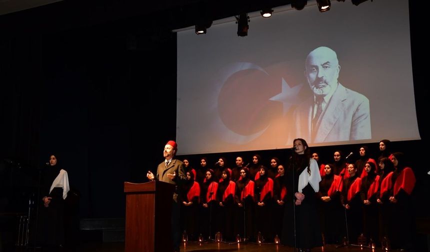 Trabzon'da İstiklal Marşı'nın Kabulü Törenle Anıldı