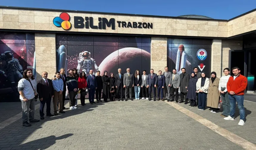 Bakan Uraloğlu Trabzon’da Bilim Merkezi Ziyaretinde