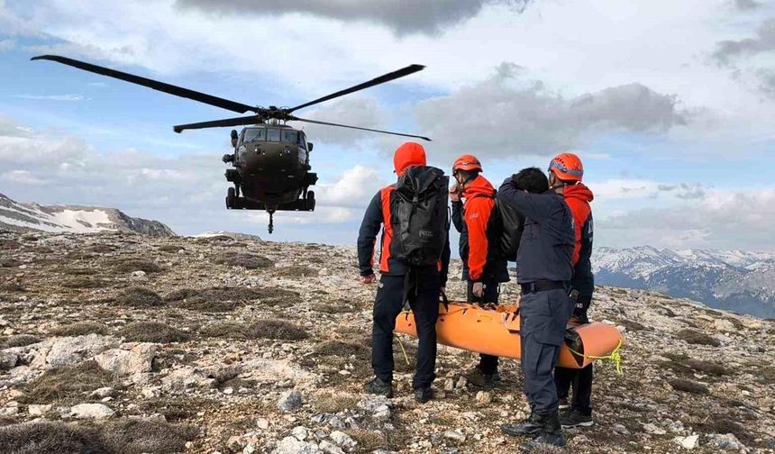 Dağlık Alanda Fenalaşan Kişi Hayatını Kaybetti