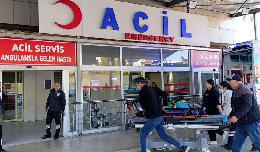 Kozan’da İşçi Minibüsü Devrildi 15 Yaralı