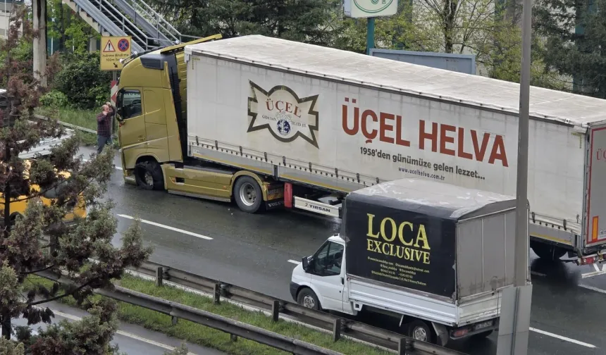 Trabzon’da Tır Arızası Trafiği Felç Etti