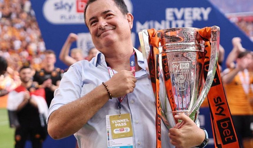Acun Ilıcalı’dan Wembley’de Olay Yaratan Kıyafet İtirafı