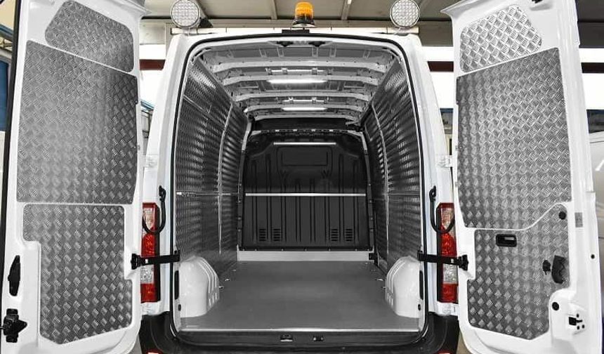 Panelvan Kaplama Fiyatlarını Etkileyen Faktörler Nelerdir?