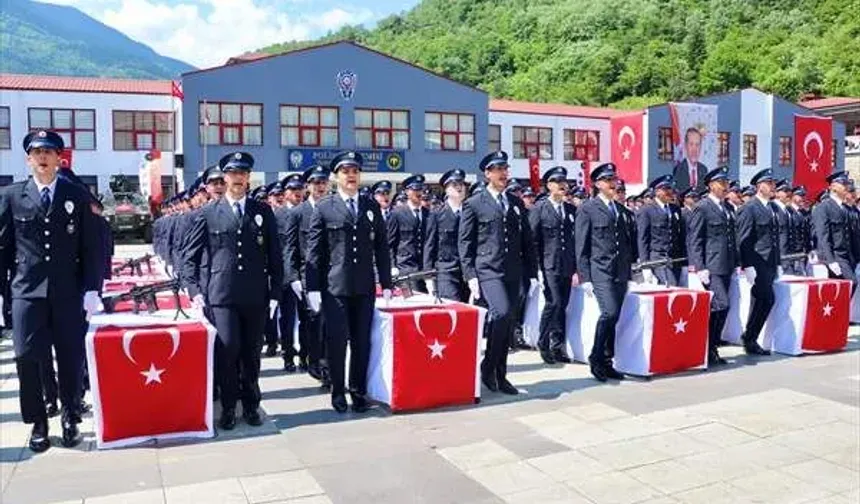 Trabzon'da 332 Polis Adayı Mezuniyet Sevinci Yaşadı