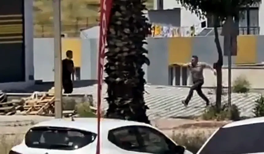 Adana'da Baba İle Oğul Arasındaki Olay Kameraya Yansıdı