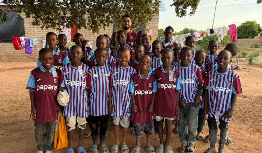 Trabzonspor Sevgisi Afrika'da Çocuklarla Buluştu