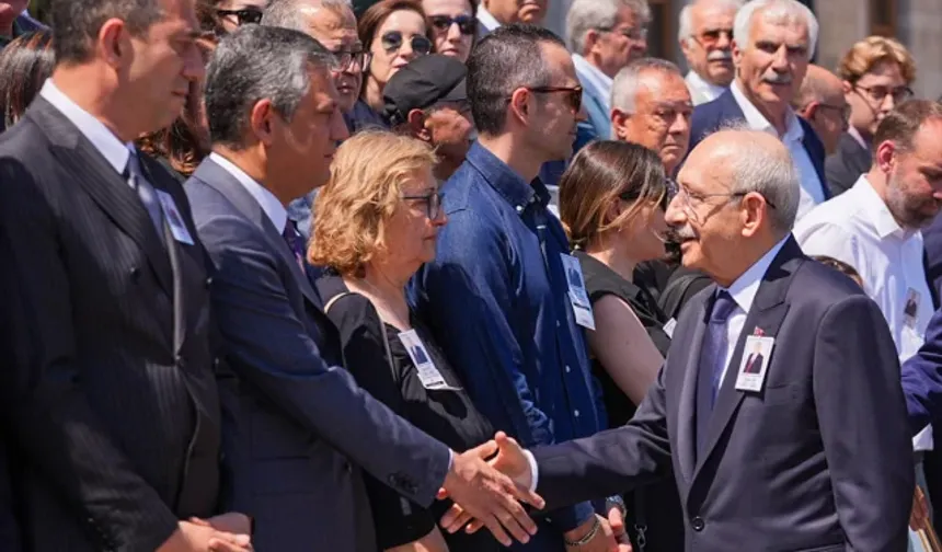 Kılıçdaroğlu İle Özgür Özel İlk Kez Aynı Törende Buluştu