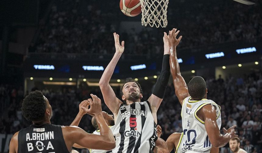 Sertaç Şanlı Beşiktaş'tan Ayrıldı, Fenerbahçe'ye Dönüyor