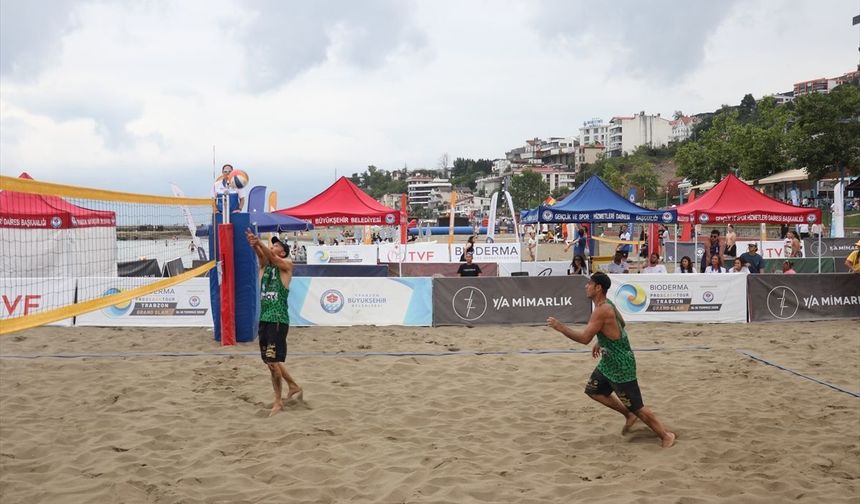 Trabzon’da Plaj Voleybolu Şampiyonları Belli Oldu