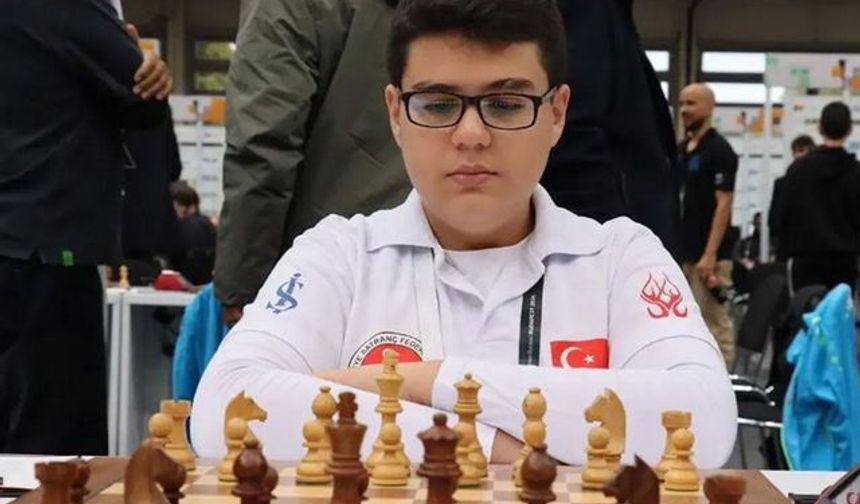 Yağız Kaan Erdoğmuş Dünya Gençler Zirvesinde