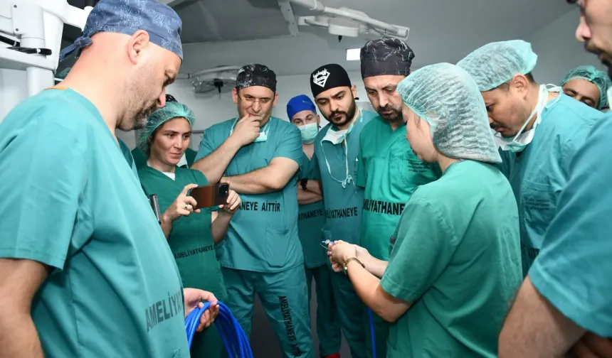 KTÜ Farabi Hastanesi’nde Robotik Cerrahi Başladı