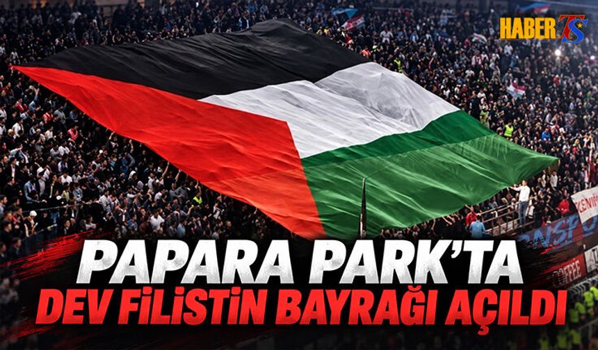 Papara Park’ta Dev Filistin Bayrağı Açıldı
