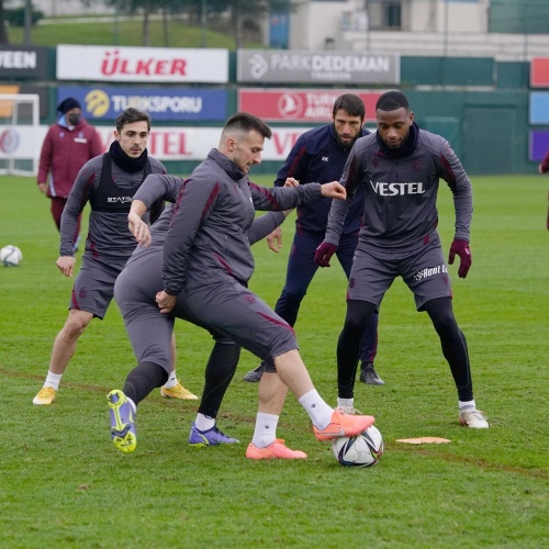 Trabzonspor'da 3 Futbolcu İdmana Çıkamadı