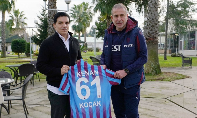 A Milli Takımımızın yardımcı antrenörü Kenan Koçak, Trabzonspor Teknik Direktör Abdullah Avcı’yı ziyaret etti.