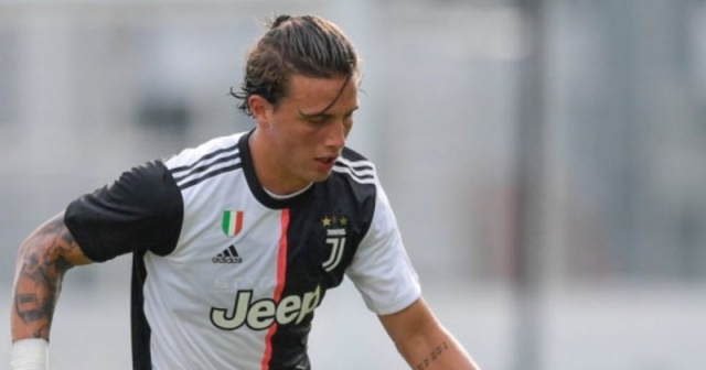 Karadeniz devi ayrıca sezon başında çok istemesine rağmen alamadığı Juventus'lu Luca Pellegrini ile de yeniden bir görüşme yapacak. Kulübünde mutsuz olan 22 yaşındaki İtalyan savunmacı bu kez gelmeye sıcak bakabilir. (Fotomaç)