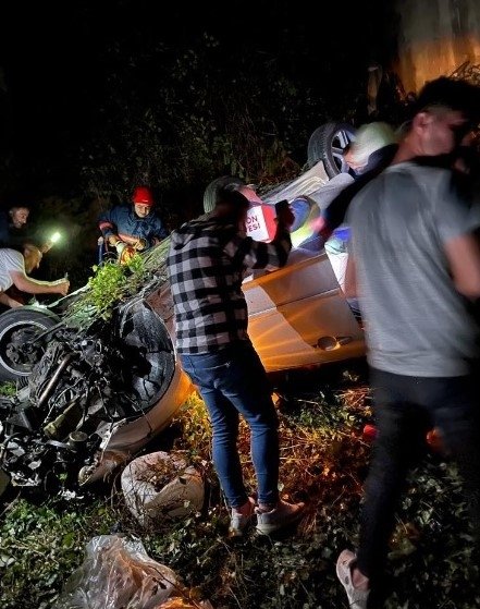 0x0-son-dakika-trabzonda-feci-kaza-3-olu-1-yarali-1664475257919