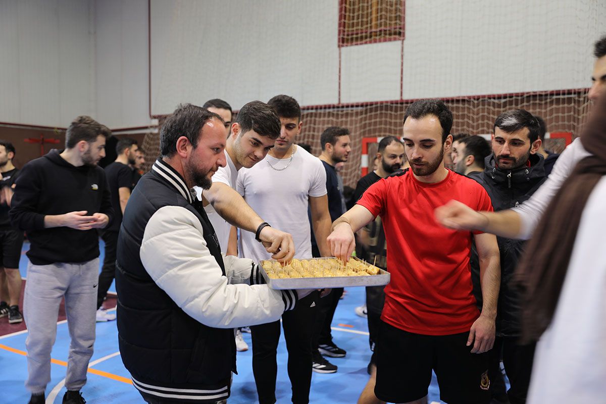 Baskan Ekim Pomem Kurslarina Katilan Gencleri Ziyaret Etti 1