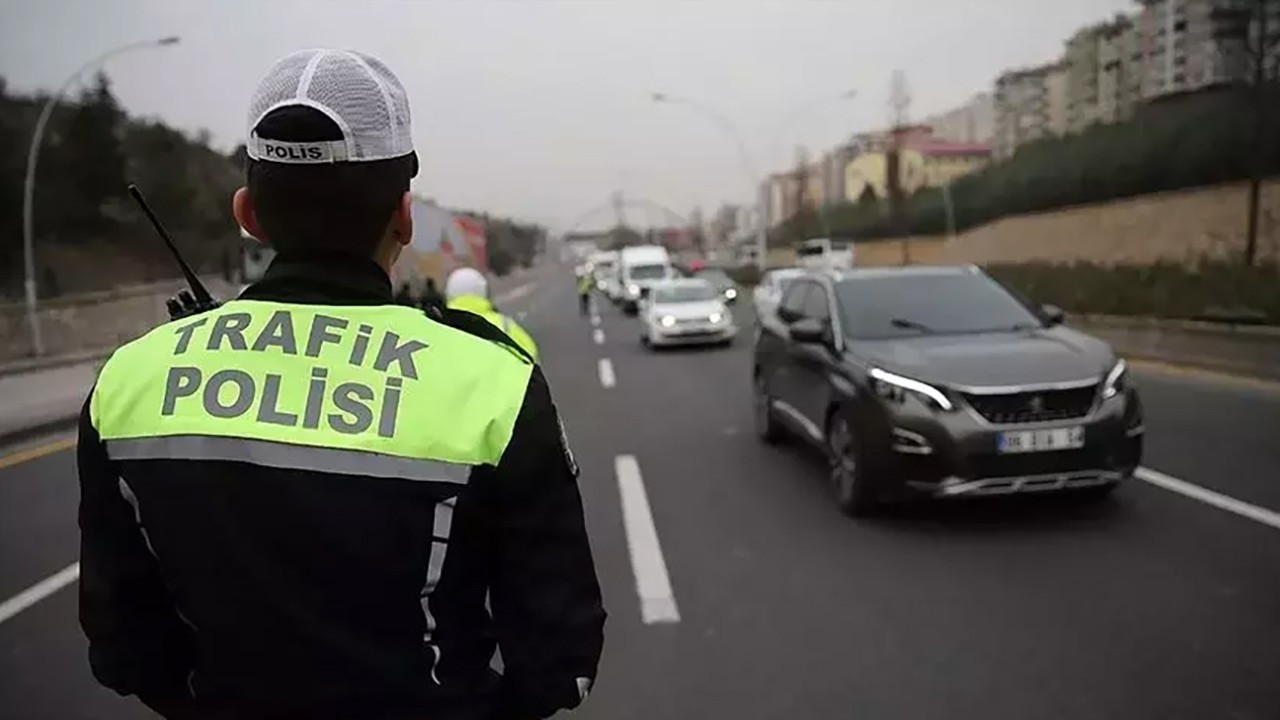 Yol Trafik Trafik Polisi Lyjq Cover