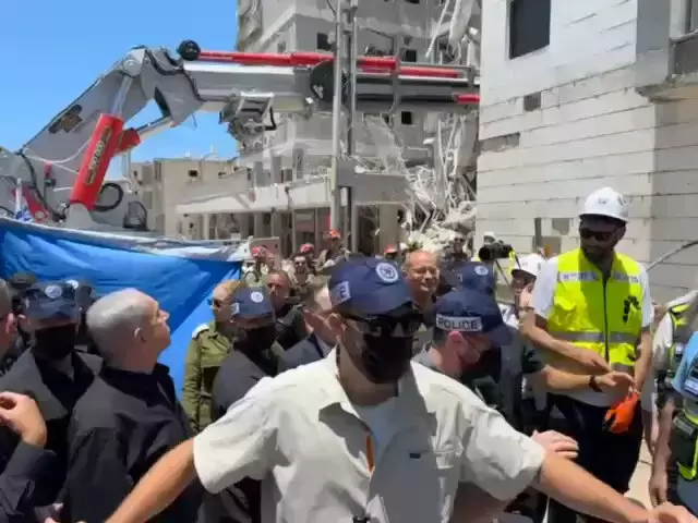 Netanyahu Tepkiler Sonrasi Siginaktan Cikti 18747993 8771 M.jpg