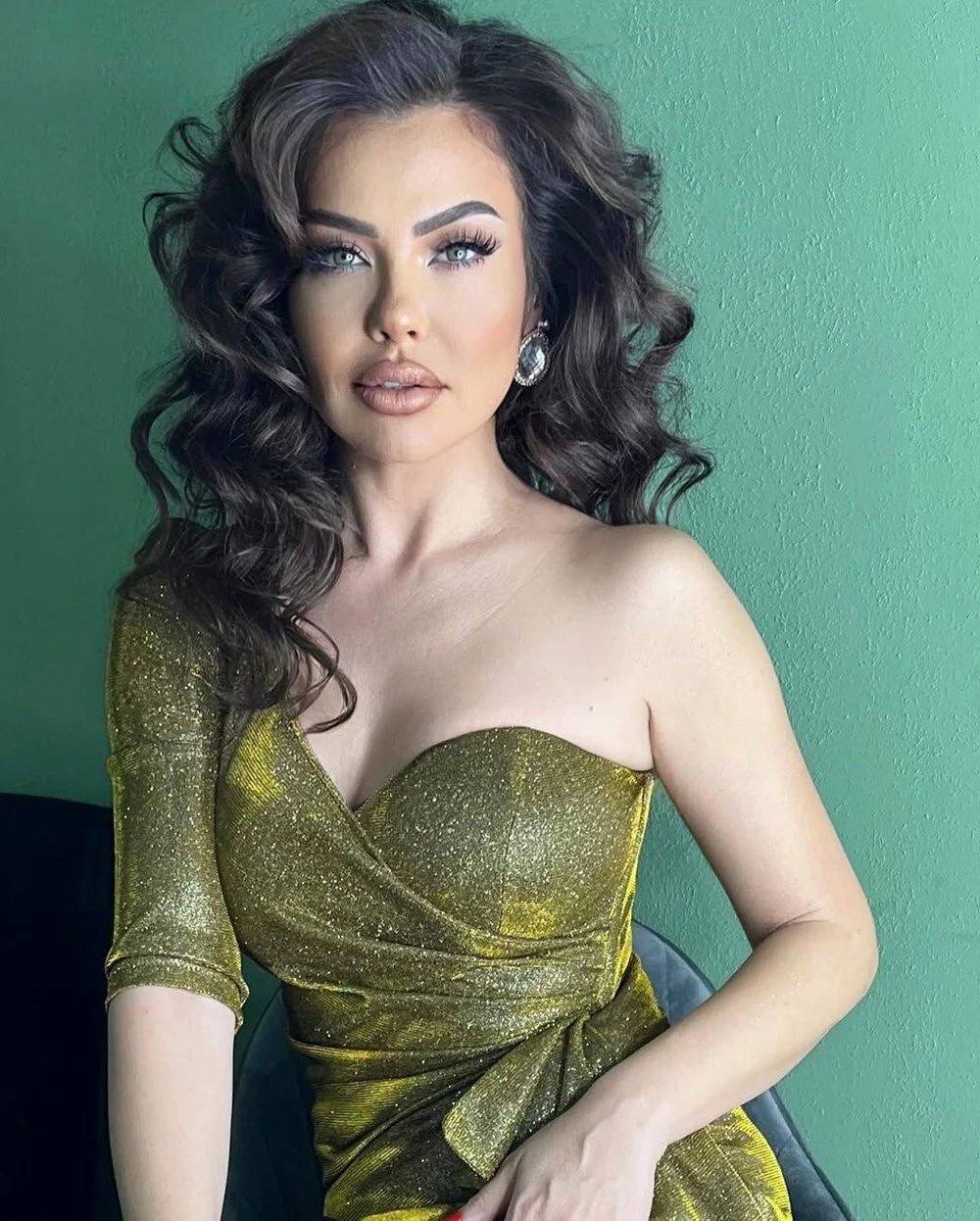 Ua Kb Z Oe7Z Eqggq V Po Mnx H Q.jpg