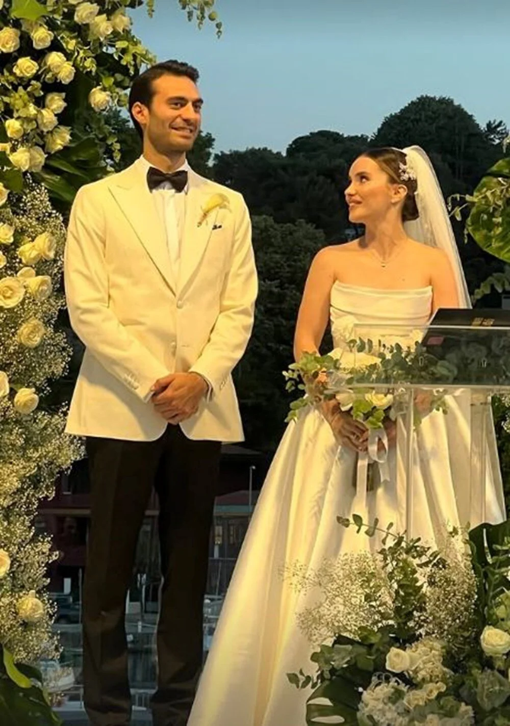 Womq Qe B Wn Ueuke Gw Ic E3B A.jpg