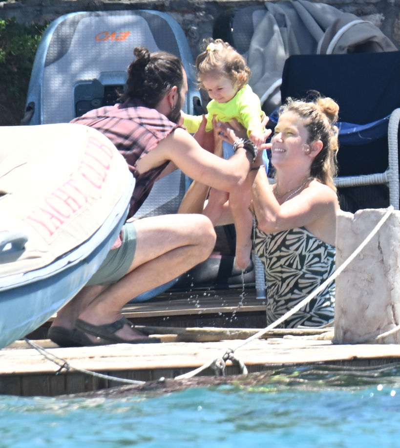 3810983 3Fab518B322503F3693F50668004Efe8