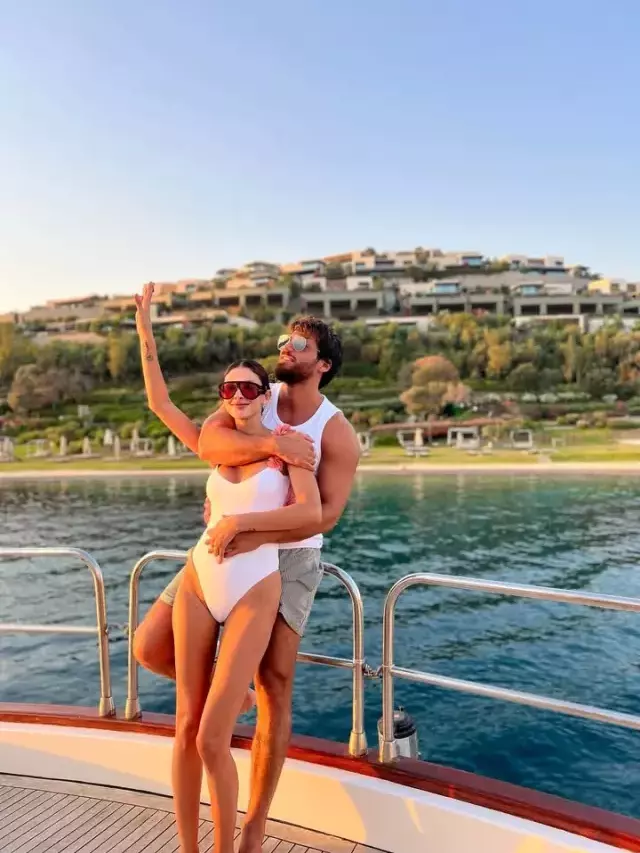 Italya Yi Ulkesine Tercih Eden Can Yaman 18852706 6820 M.jpg