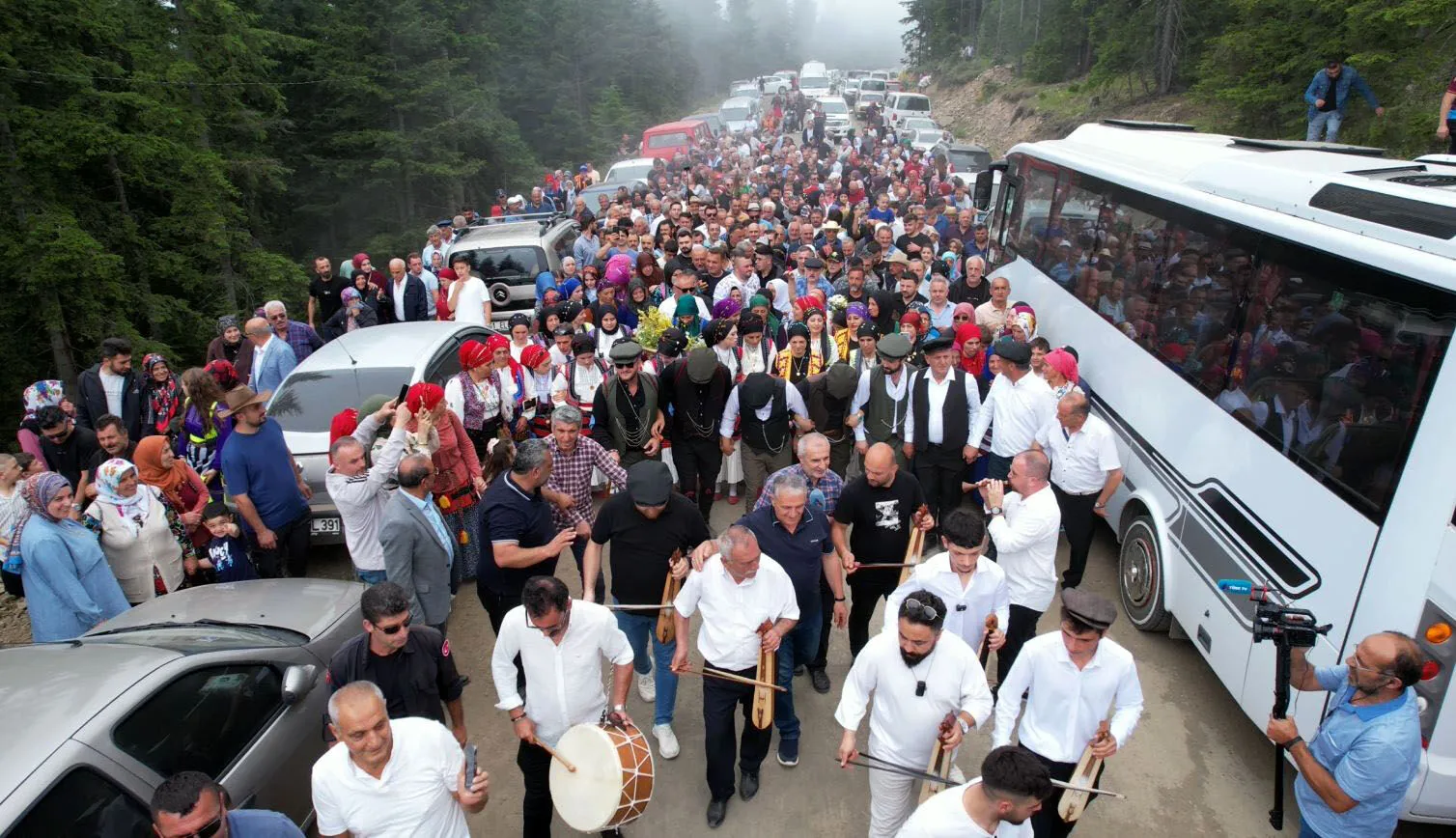 T R A B Z O N D A S U S L U H A Y V A N L A R V E Y O R E S E L K I 813287 240835.Jpg