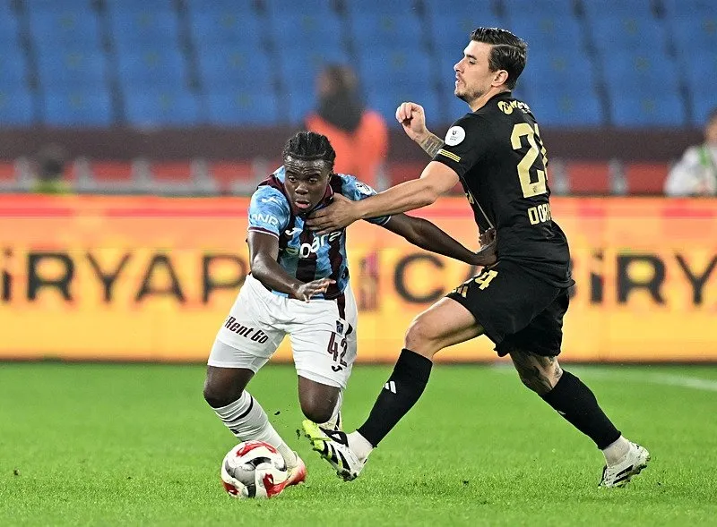 0X0 Fatih Tekke Rizespor Maci Ilk 11Ini Belirledi Trabzonsporda Forma O Yildizlarin 1760710551653