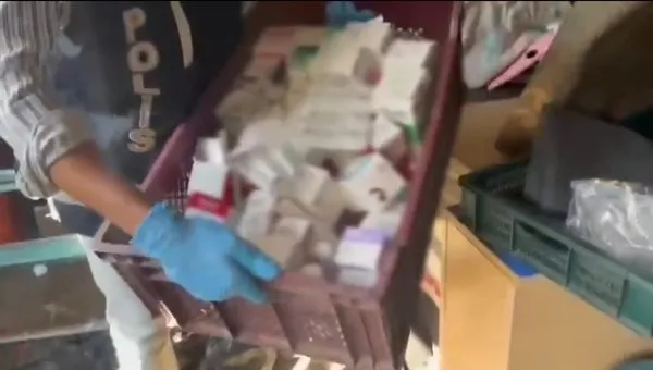 0X0 Gaziantepte Ilac Operasyonu Copluk Gibi Yerde Ilac Uretmis 1761052874564