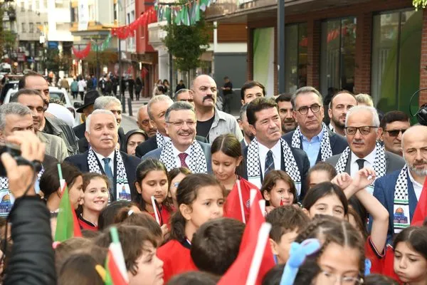 0X0 Kardeslik Tirlari Trabzondan Gazzeye Ugurlandi 1761223462068