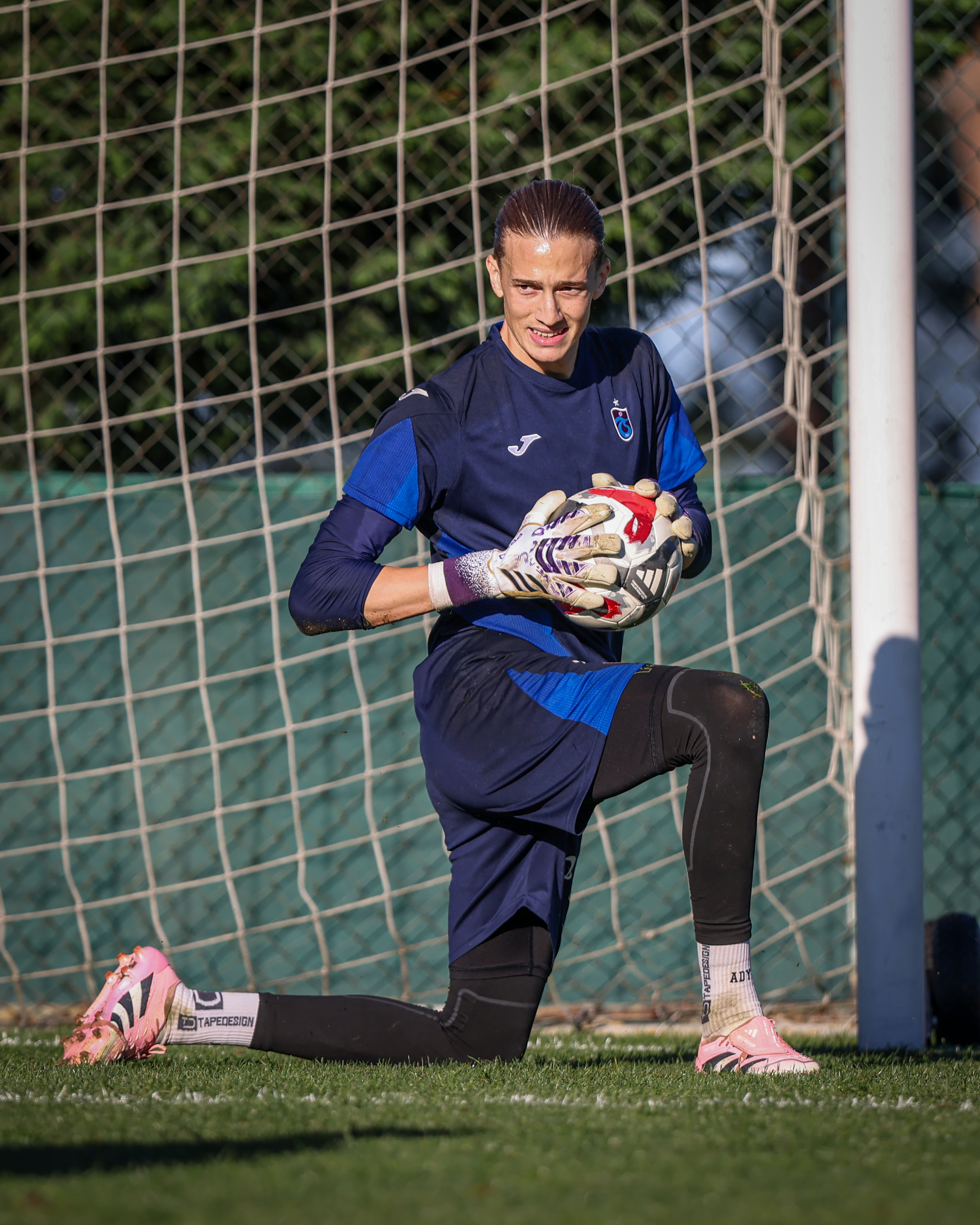 20093852211761836101