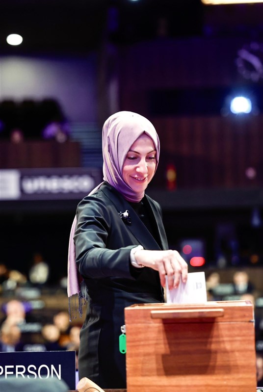 564D83Ac D4Ca 4Da4 823C C1992Ac339B7