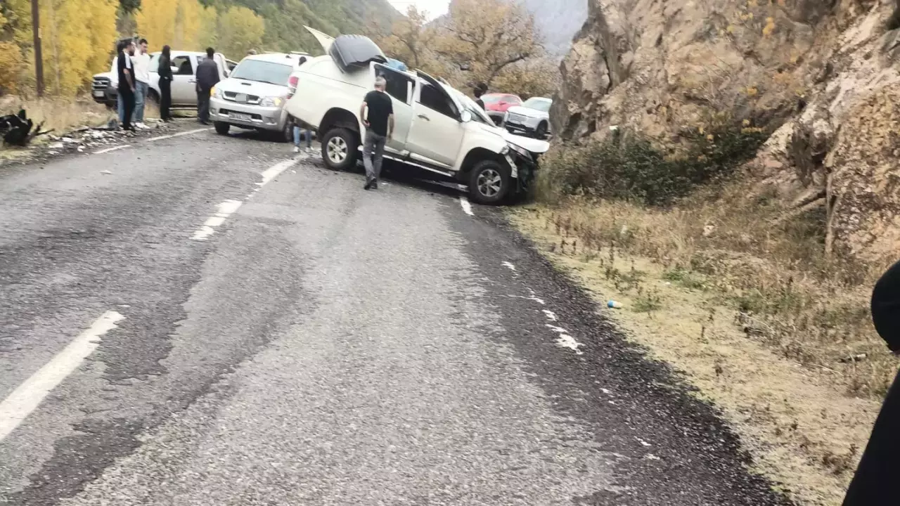 Artvinde Zincirleme Trafik Kazasi 4 Yarali 1761400981 9556