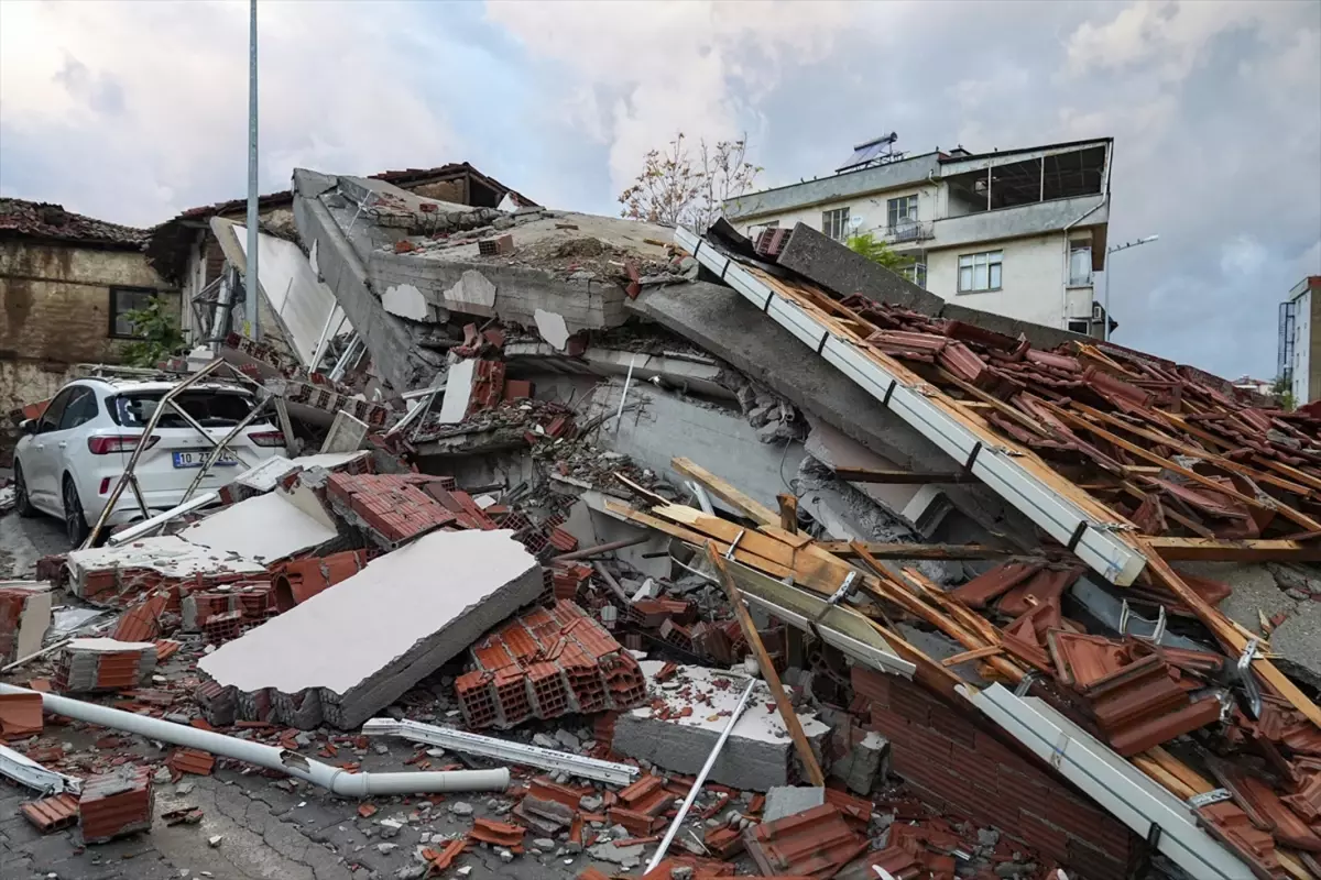 Balikesir De 4 6 Lik Bir Deprem Daha 19193336 937 Amp