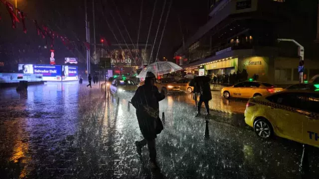 Bir Anda Bastirdi Megakent Yagisa Teslim Oldu 19192256 7393 M