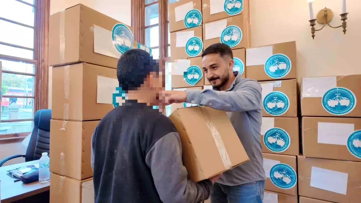 Cocuklar Usumesin Kampanyasinda 500 Cocuk 19192073 Amp