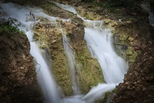 Depremle Yeniden Akmaya Baslayan Pinar Bahcel 4 19197508 O