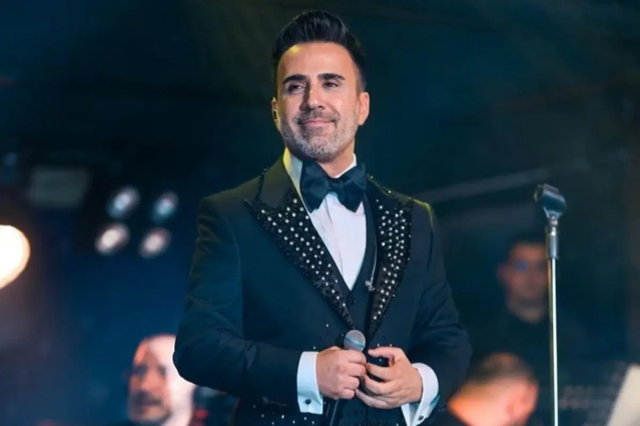 Emrah Sahnelere Geri Dondu Bu Kez Sarkilari 19190689 6615 M